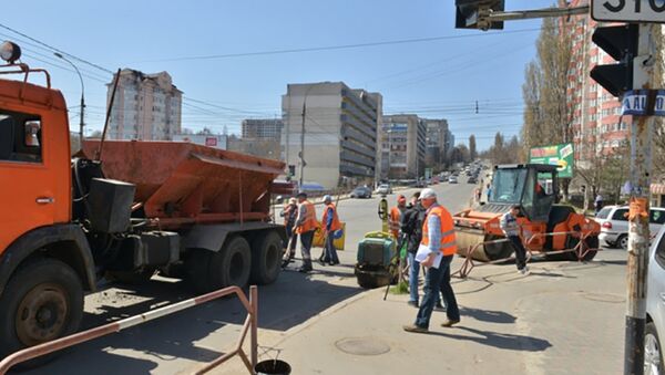 Şedinţă de lucru în teritoriu privind reparaţia străzilor din Chişinău - Sputnik Moldova