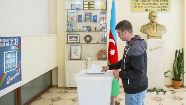 В Кишиневе голосуют на выборах президента Азербайджана - Sputnik Молдова