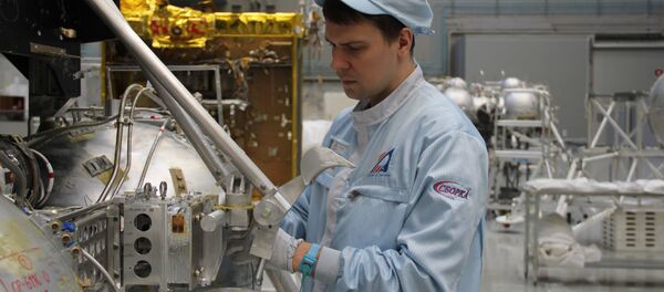 Ответственность в цеху очень строгая - едва ли не за каждую гайку расписываются три человека - Sputnik Молдова