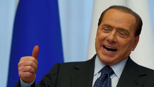 Silvio Berlusconi sta per vendere Milan.Cinquecento milioni di euro per il 51% della squdra.  Questa e` l'offerta del broker thailandese Bee Teacheubol, - Sputnik Moldova