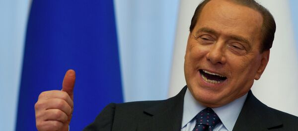 Silvio Berlusconi sta per vendere Milan.Cinquecento milioni di euro per il 51% della squdra.  Questa e` l'offerta del broker thailandese Bee Teacheubol, - Sputnik Moldova
