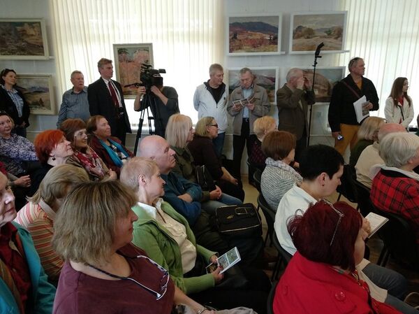 Презентация альбома репродукций картин Алексея Васильева - Sputnik Молдова