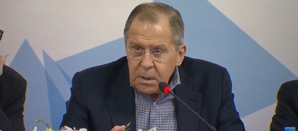 Лавров об отравившем Скрипалей химикате - Sputnik Молдова