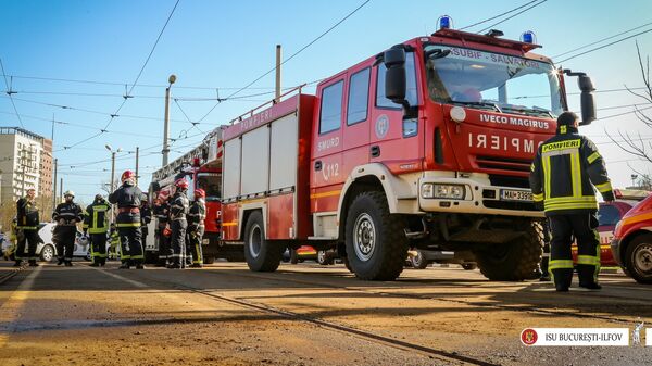 Pompierii ISU Bucuresti-Ilfov - Sputnik Moldova-România