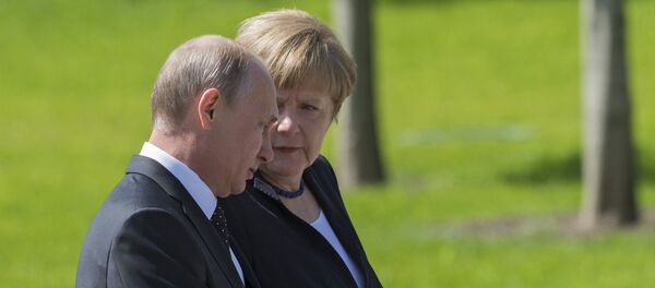 Vladimir Putin și Angela Merkel - Sputnik Moldova