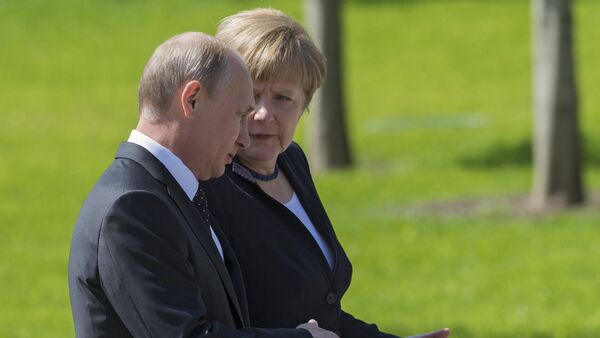 Vladimir Putin și Angela Merkel - Sputnik Moldova