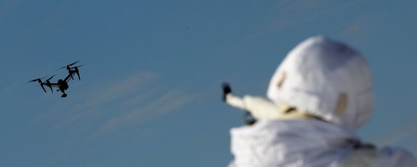 Dronă, militar - Imagine simbol - Sputnik Moldova