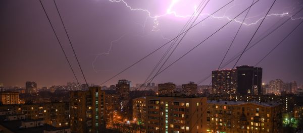 Весенняя гроза в Москве Весенняя гроза в Москве - Sputnik Moldova-România
