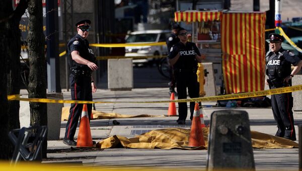 Un automobil a intrat în mulțime în Toronto, Canada - Sputnik Moldova-România