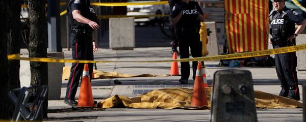 Un automobil a intrat în mulțime în Toronto, Canada - Sputnik Moldova