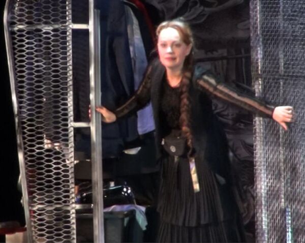 Спектакль Мамаша Кураж и ее дети в постановке театра С улицы Роз - Sputnik Молдова