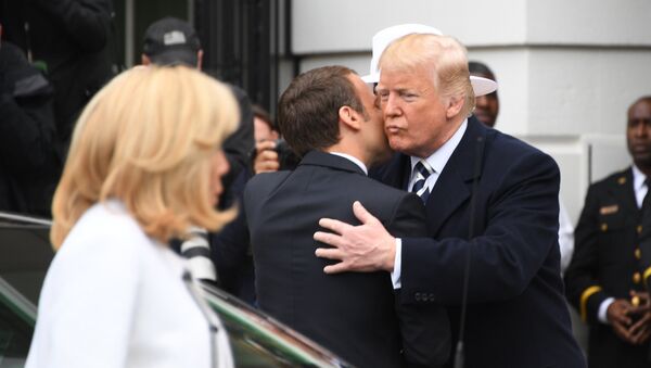 Emmanuel Macron și Donald trump - Sputnik Moldova-România