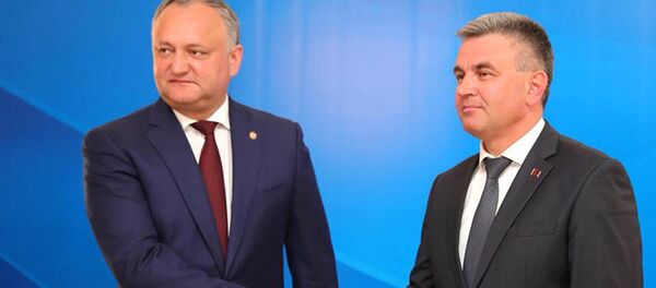 Президент Игорь Додон и руководитель Приднестровья Вадим Красносельский - Sputnik Молдова