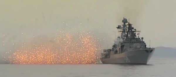 Совместная артиллерийская стрельба кораблей ТОФ в Японском море - Sputnik Молдова