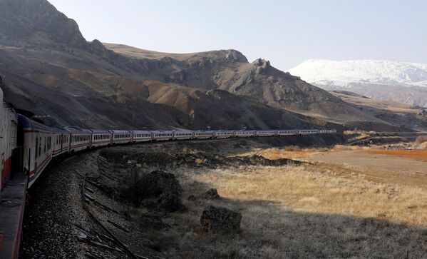 Восточный экспресс следует по маршруту из Анкары в Карс, Турция - Sputnik Молдова