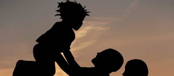 Родители с ребенком Родители с ребенком - Sputnik Молдова