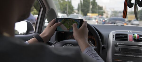 водитель, телефон, авто - Sputnik Moldova