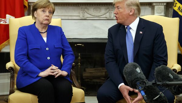 President Donald Trump meets with German Chancellor Angela Merkel in the Oval Office of the White House, Friday, April 27, 2018, in Washington - Sputnik Moldova-România