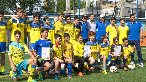 Международный день футбола и дружбы в Кишиневе - Sputnik Молдова