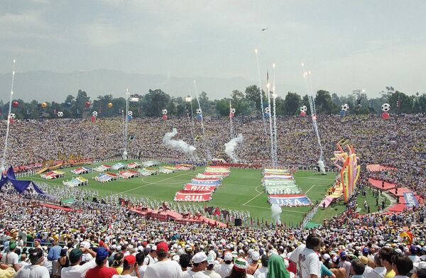 Campionatele Mondiale de fotbal, filă cu filă (XV). SUA 1994 (FOTO, VIDEO) Campionatele Mondiale de fotbal, filă cu filă (XV). SUA 1994 (FOTO, VIDEO) - Sputnik Moldova-România