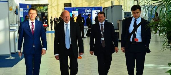 Siegfried Mureșan și Traian Băsescu Siegfried Mureșan și Traian Băsescu - Sputnik Moldova-România