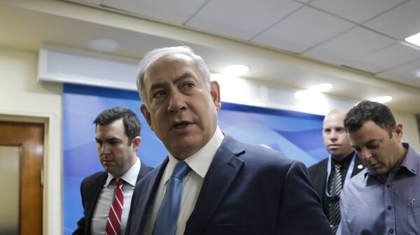 Israeli Prime Minister Benjamin Netanyahu arrives for a cabinet meeting in Jerusalem, Wednesday, Jan. 3, 2018 - Sputnik Moldova