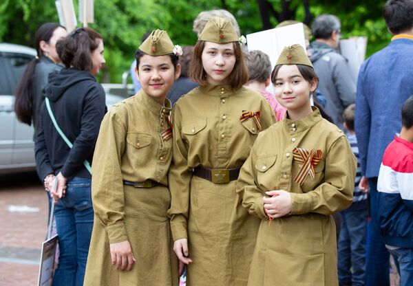 Участники акции «Бессмертный полк» и праздничных мероприятий в Сеуле - Sputnik Молдова