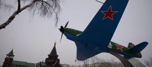 Памятник самолету Як-7Б в городе Нарьян-Мар. - Sputnik Молдова