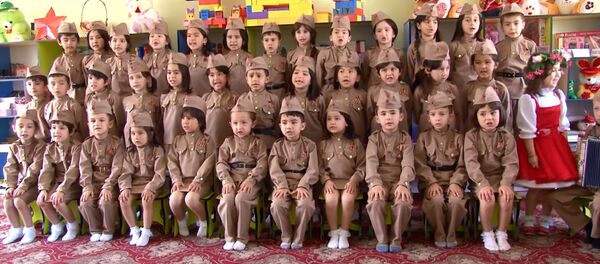 Смуглянка. Таджикские дети из детского сада №6 Гулшан - Sputnik Молдова