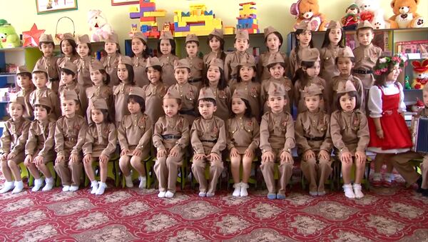 Смуглянка. Таджикские дети из детского сада №6 Гулшан - Sputnik Молдова