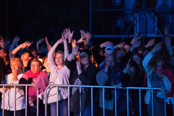 Концерт в честь Дня Победы объединил десятки тысяч человек. - Sputnik Молдова