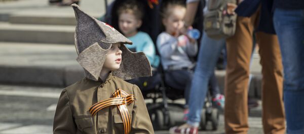 Акция Бессмертный полк в Кишиневе Акция Бессмертный полк в Кишиневе - Sputnik Молдова