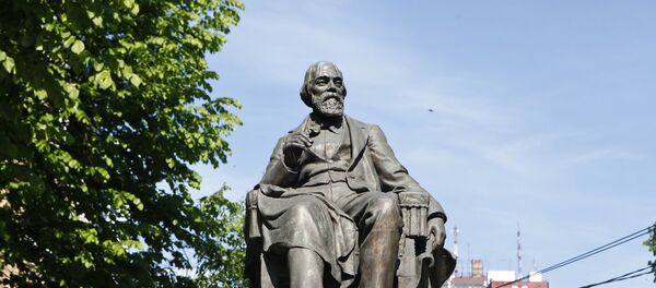 Statuia lui C. A. Rosetti  din București - Sputnik Moldova-România