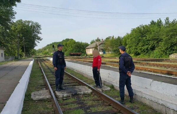 Мужчина с психическими отклонениями обнаружен близ границы - Sputnik Молдова