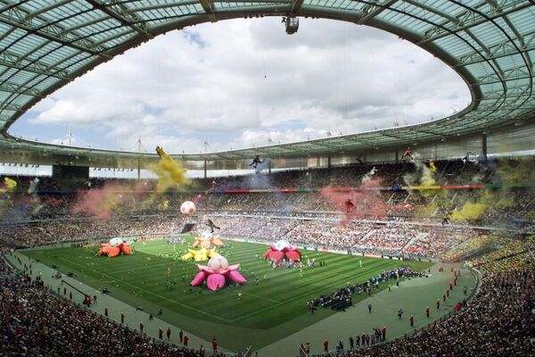 Stade de France. Ceremonia de deschidere a CM-1998 Stade de France. Ceremonia de deschidere a CM-1998 - Sputnik Moldova-România