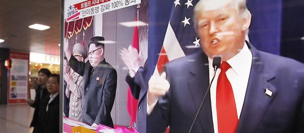 In this Nov. 10, 2016 file photo, a TV screen shows pictures of U.S. President-elect Donald Trump, right, and North Korean leader Kim Jong Un, at the Seoul Railway Station in Seoul, South Korea - Sputnik Moldova-România