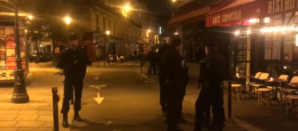 Un homme a agressé au couteau des passants à Paris, une opération de police en cours, 12 mai 2018 - Sputnik Moldova