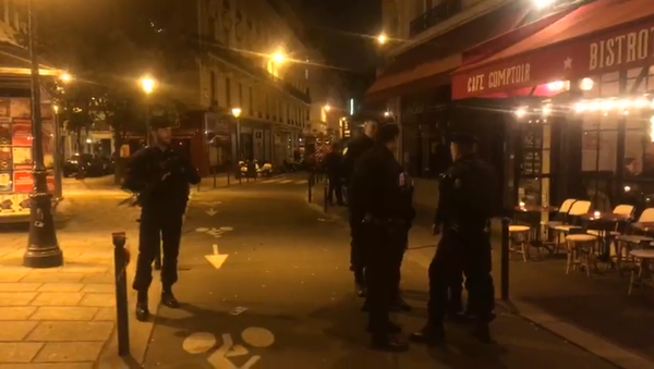 Un homme a agressé au couteau des passants à Paris, une opération de police en cours, 12 mai 2018 - Sputnik Moldova