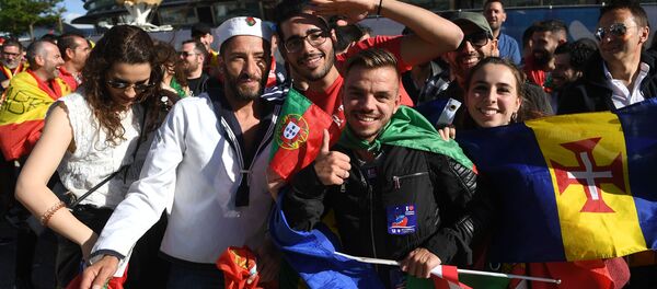 Зрители перед началом финала 63-го международного конкурса песни Евровидение - 2018 в Лиссабоне - Sputnik Молдова