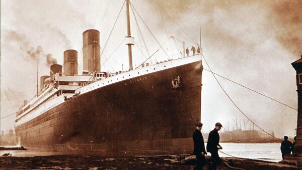This image made available by the Ulster Folk & Transport Museum on Tuesday, Oct. 14, 2014, is a photograph of the Titanic in Belfast in a family album. The album featuring never seen before pictures was displayed Tuesday which showed the launch and departure of the Titanic from Belfast in 1912 - Sputnik Moldova-România