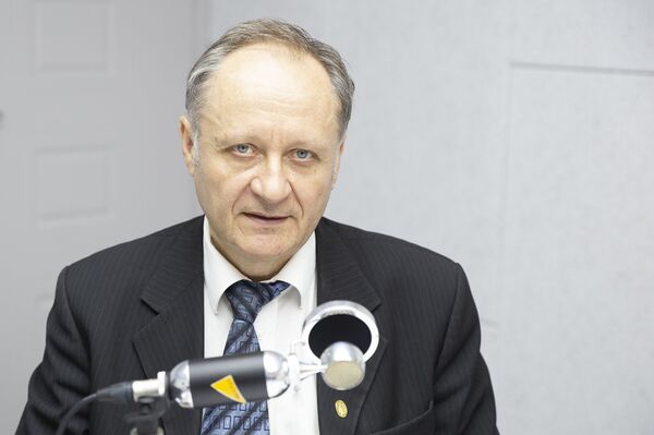 Молдавские ученые разработали два проекта защиты медиков от COVID-19 - Sputnik Молдова