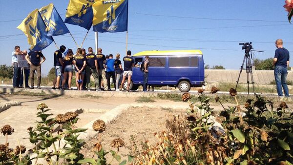 Блокирование трассы в Приднестровье силами молодежного крыла украинского батальона Азов - Sputnik Moldova