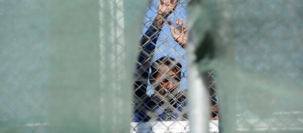 Беженцы на острове Лесбос в Греции - Sputnik Moldova