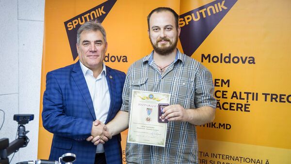 Reporterul Sputnik, decorat cu medalia afganilor din Moldova - Sputnik Moldova