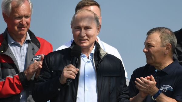Президент РФ В. Путин принял участие в открытии Крымского моста - Sputnik Moldova-România