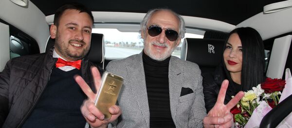 Прогулка на «Роллс-Ройсе» с Ахриком Цвейбой. - Sputnik Молдова