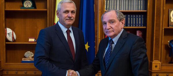 Liviu Dragnea şi George Friedman - Sputnik Moldova-România