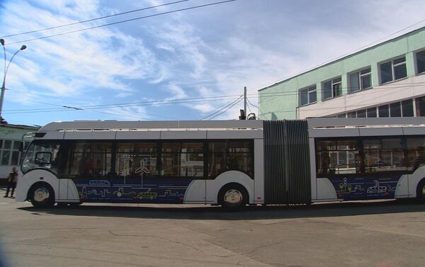Первый электробус в Кишиневе - Sputnik Молдова