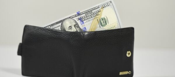 Деньги в кошельке. Архивное фото. - Sputnik Moldova