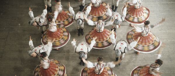 Танец Молдовеняска в исполнении артистов Государственного ансамбля народного танца Жок Молдавской ССР. - Sputnik Молдова